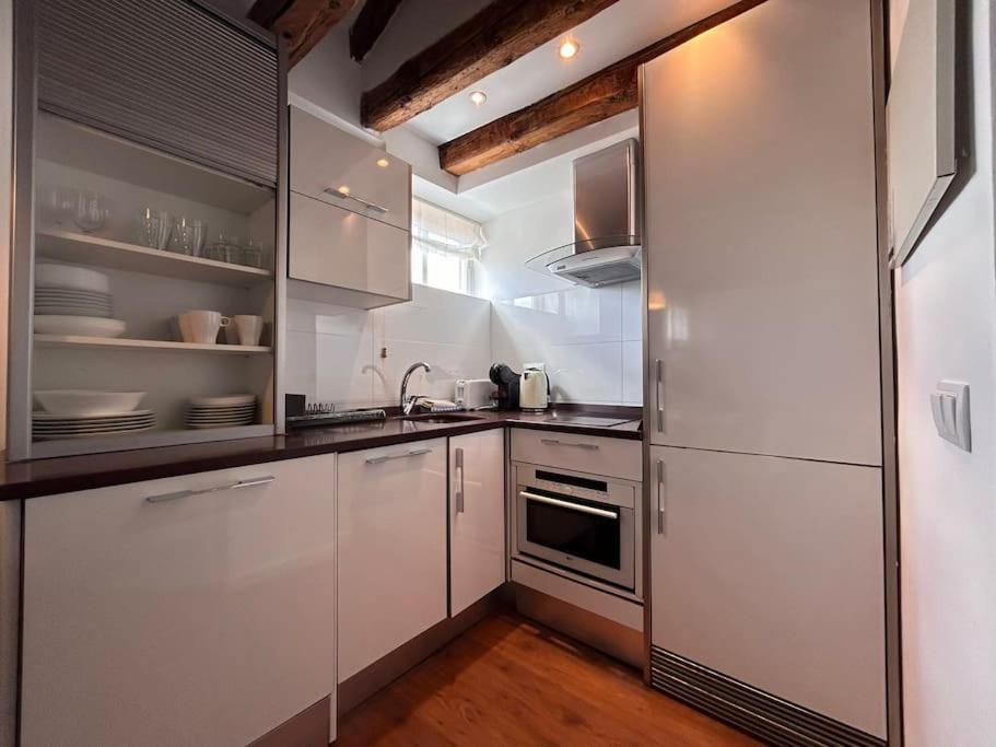 Emblematic Flat In Madrid Central - Arenal Exterior foto